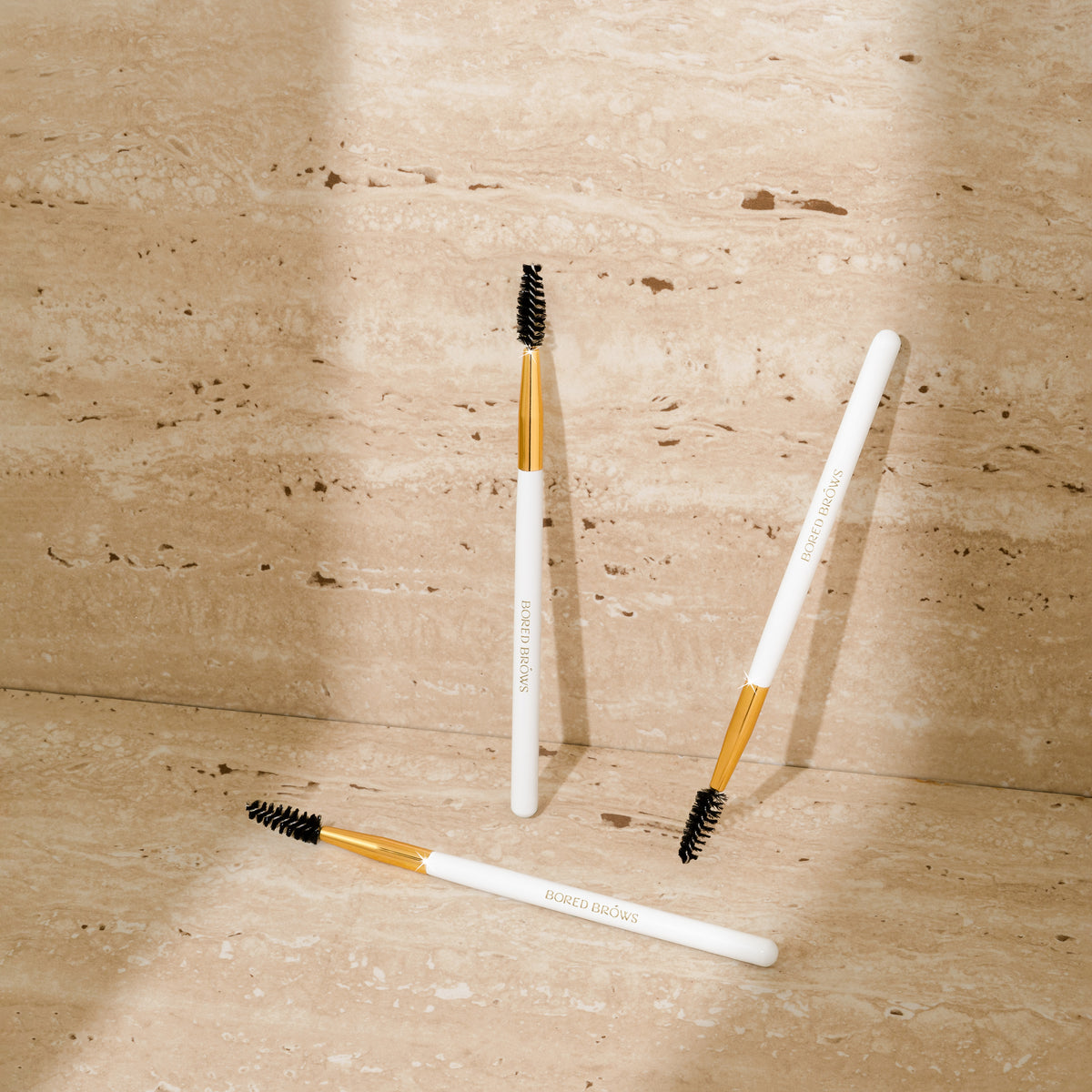 BORED BROWS Styling brush